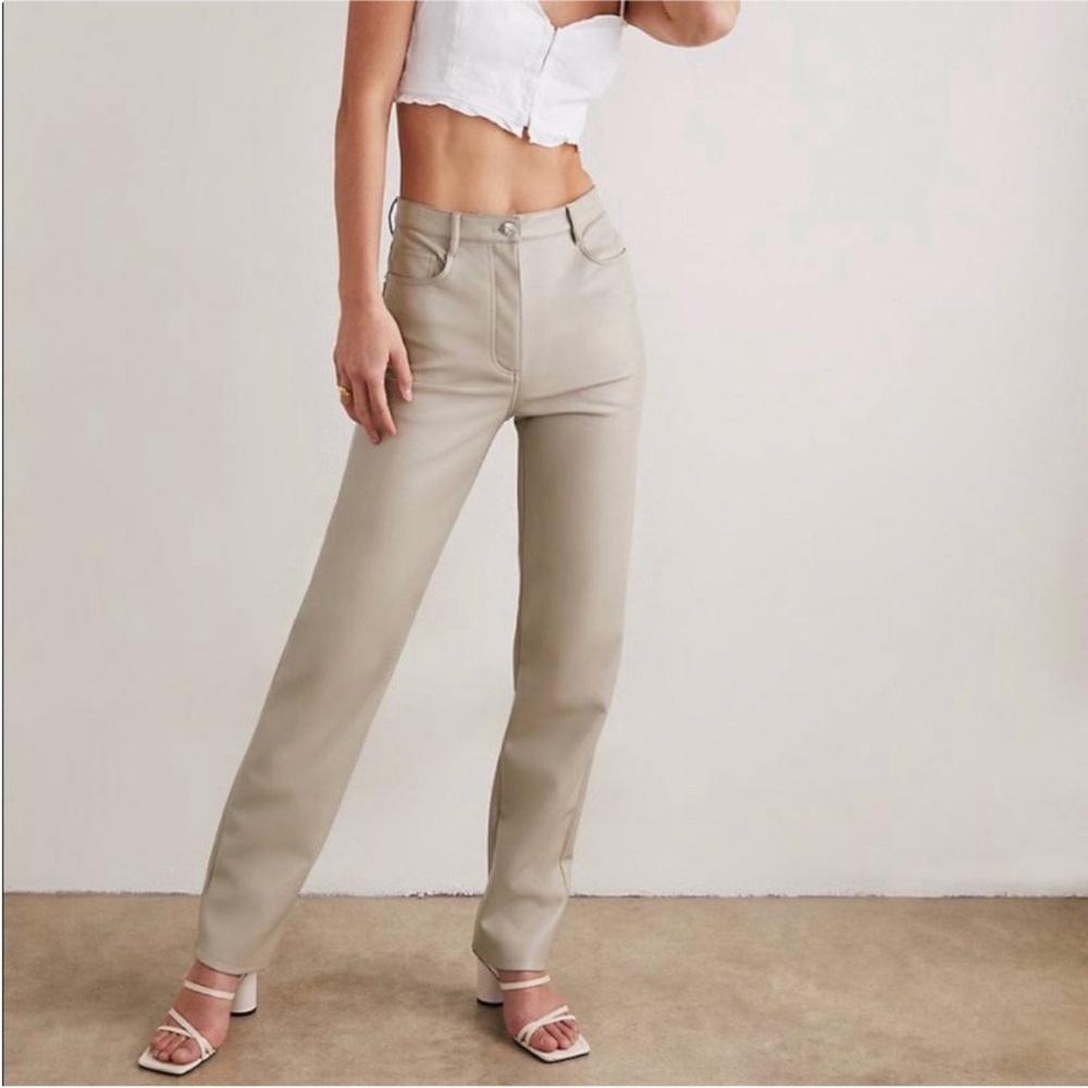 Aritzia Wilfred Melina Super High Pants in Matte Pearl. Vegan leather.